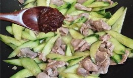 娱乐吃瓜酱给朋友的祝福,为好友送上温馨祝福，共度美好时光